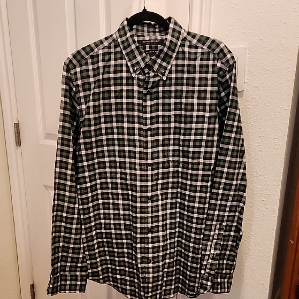 Banana Republic Black and White/ Green Plaid Men's Shirt L